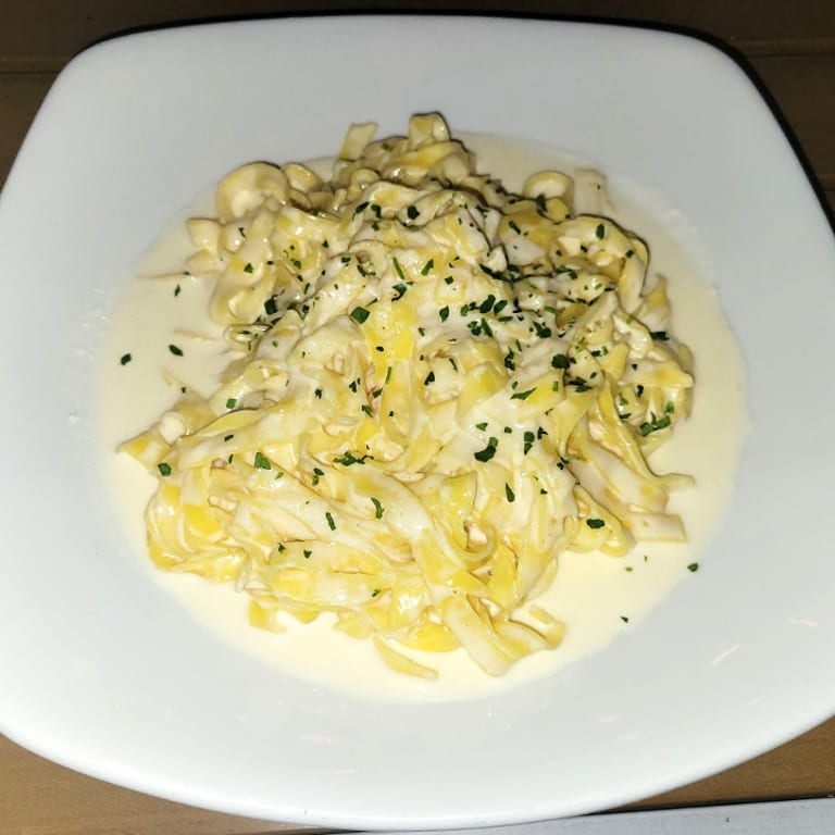 Delicious Fettuccine Alfredo